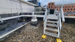 Passerelle autoportante